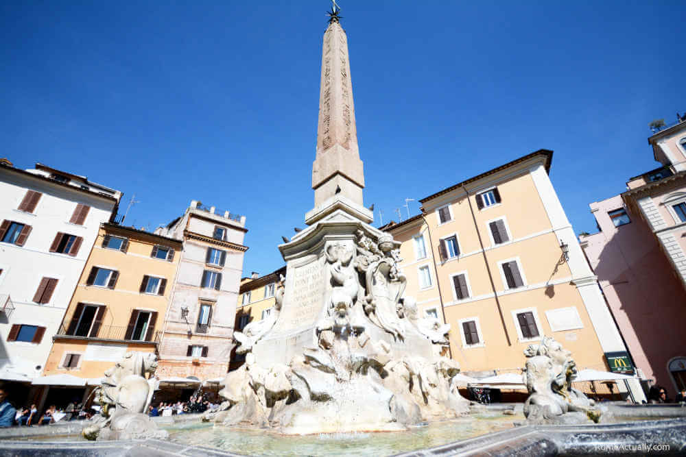 Image: Fontana del Pantheon one of the fountains of Rome