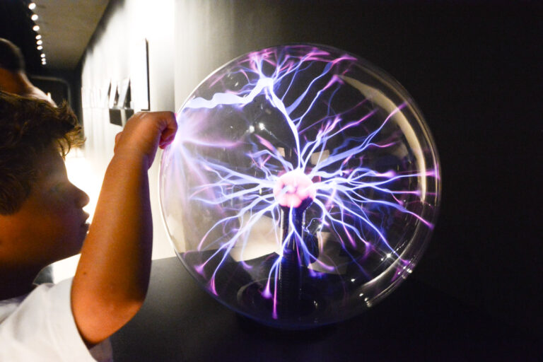 Image: Plasma ball in the Light Museum in Rome.